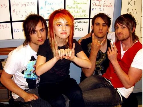 9.Paramore.jpg